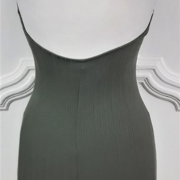 Deep Cleavage Halter Dress Sizes M, L - Picture 2 of 4